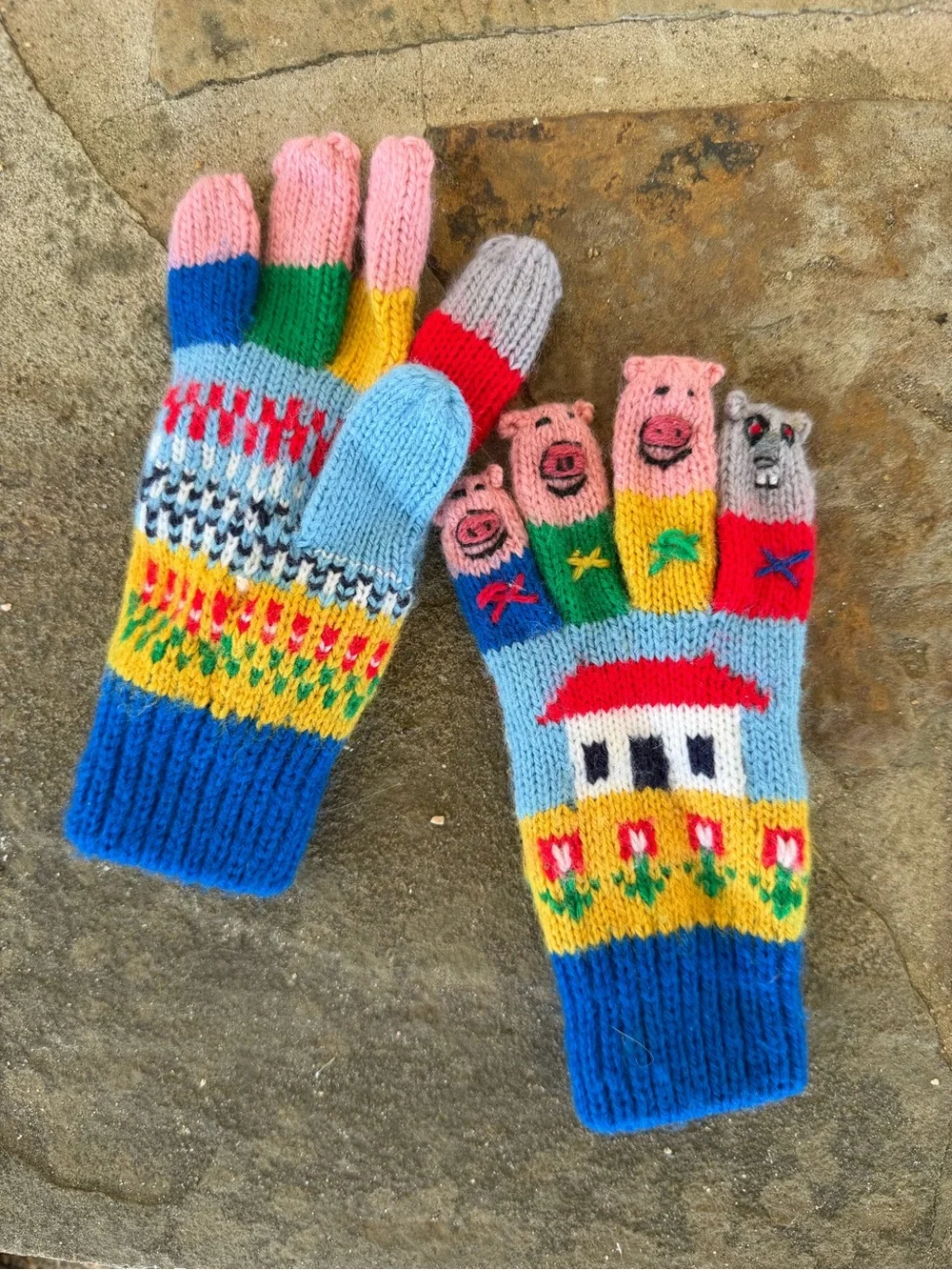 Colorful Kids Finger Gloves with House and Animal Design - Pink/Blue/Yellow